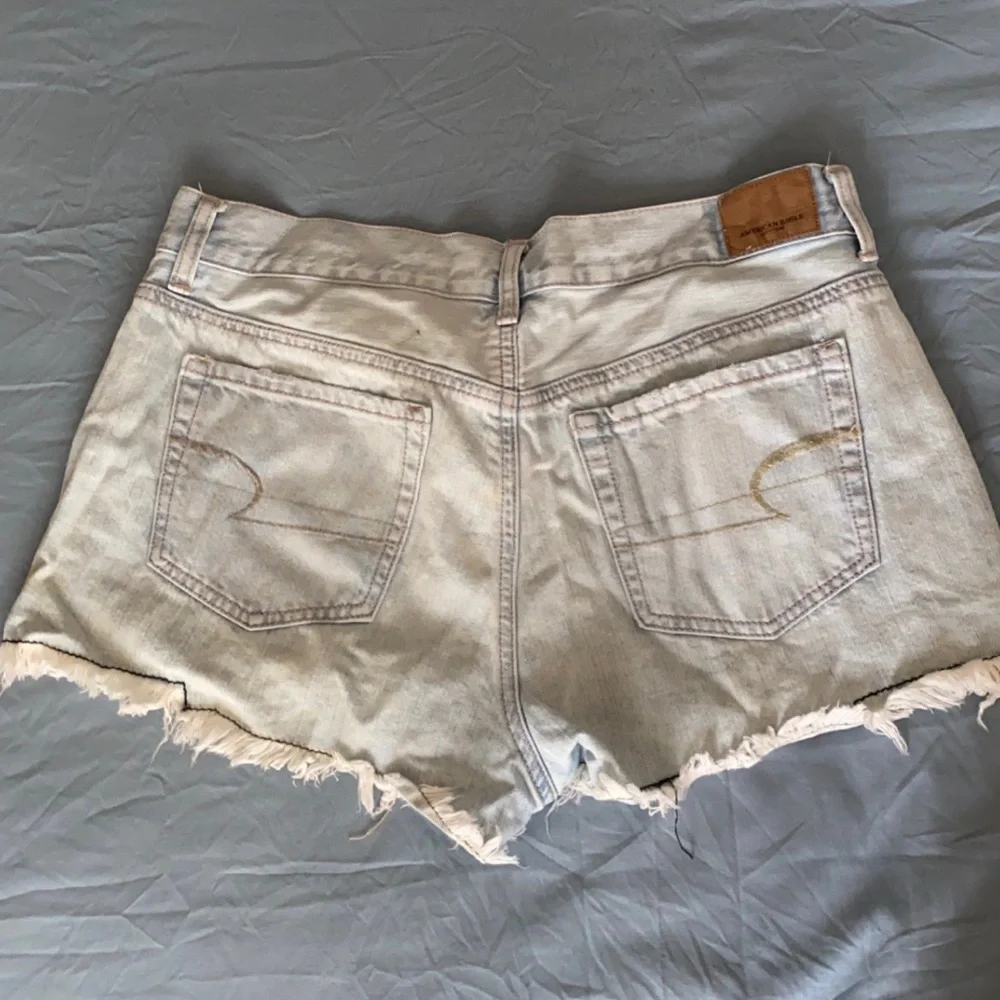 American Eagle shorts - Picture 2 of 2